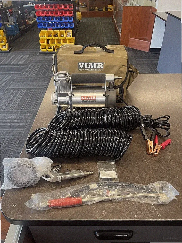 Viair 40047 400P Rv Automatic Portable Compressor Kit NEW OPEN BOX